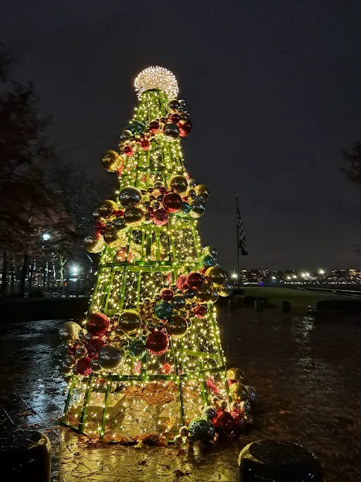 Pier A Park Picture 10