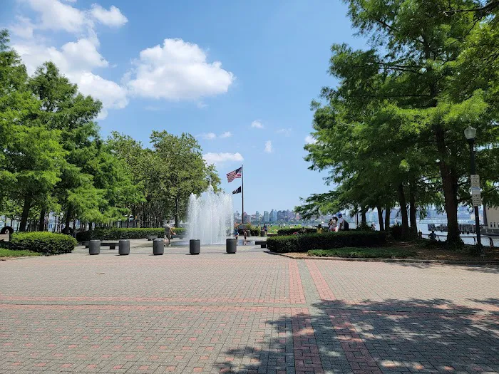Hoboken Riverside Park Picture 9