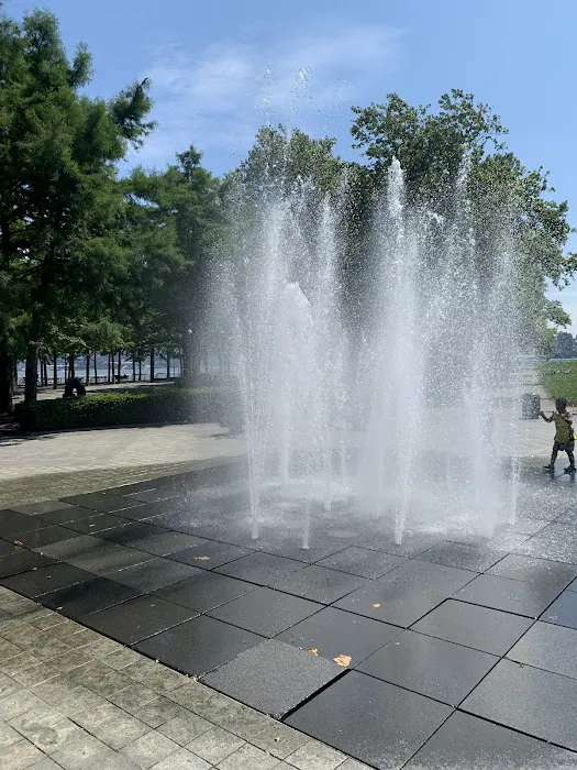 Pier A Fountain Picture 6