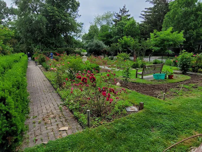 Freeman Gardens Picture 5