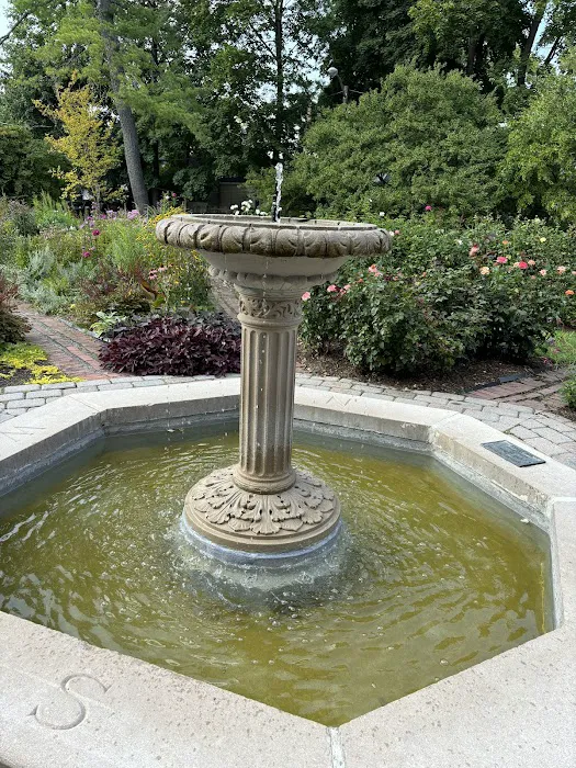 Avis Campbell Gardens Picture 7