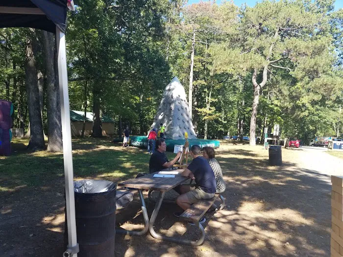 Turtle Back Rock Picnic Area Picture 4