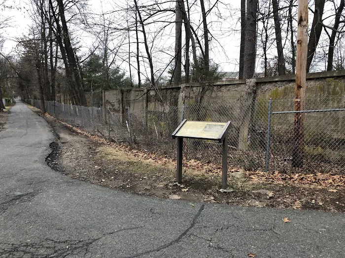 Traction Line Trail Access Picture 1