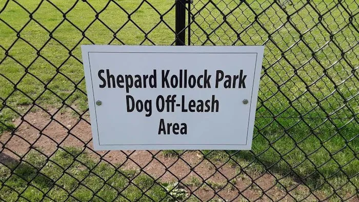 Off-Leash Dog Park (Shepard Kollock) Picture 4