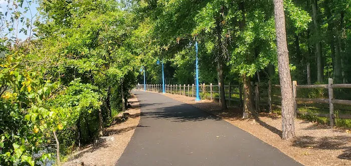 Orange Green Trail Access Picture 1