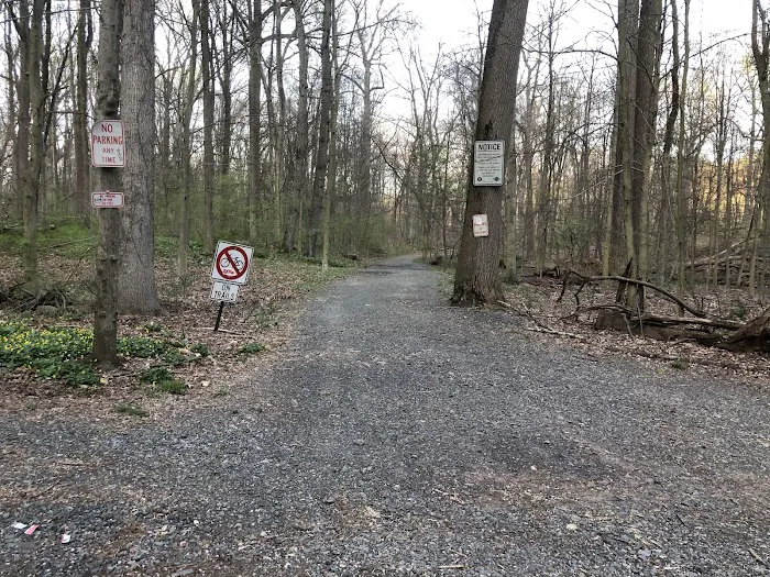 South Mountain Trail Access Picture 3