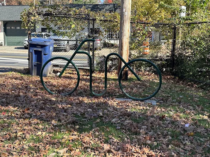 Abbett Avenue Playground Picture 1