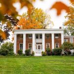 Cromwell Manor Inn