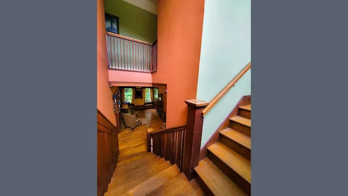 West Point Mansion Picture 2