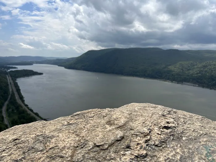 Breakneck Ridge First Viewpoint Picture 5