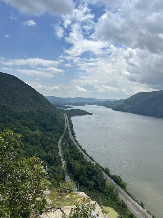 Breakneck Ridge First Viewpoint Picture 2