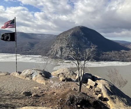 Breakneck Ridge First Viewpoint