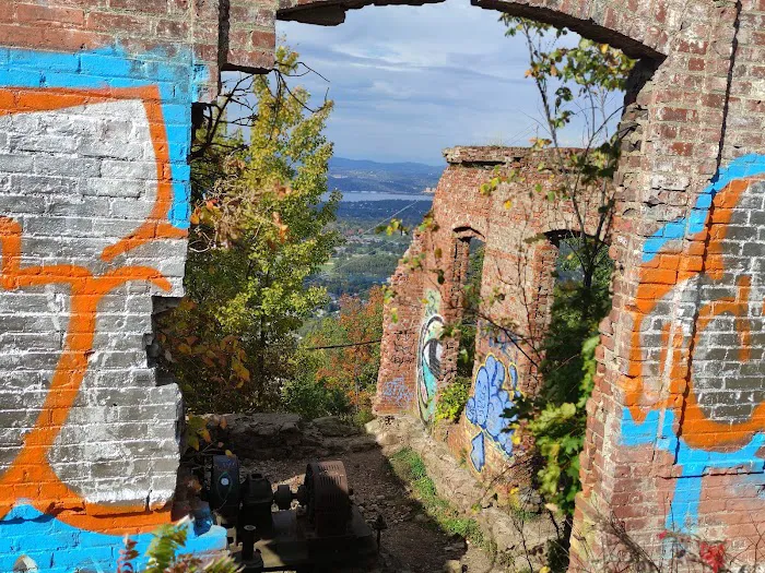 Beacon Overlook Picture 8