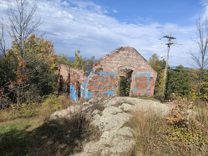 Beacon Overlook Picture 7