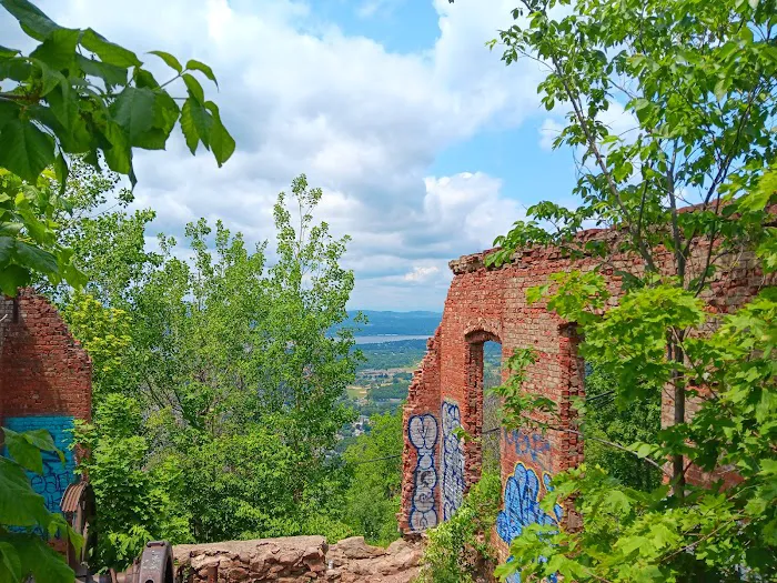 Beacon Overlook Picture 9