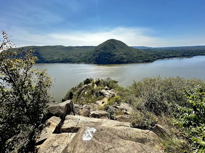 Breakneck Ridge Rock Scramble Picture 9