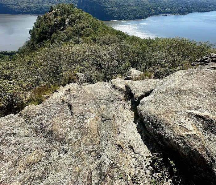 Breakneck Ridge Rock Scramble Picture 8