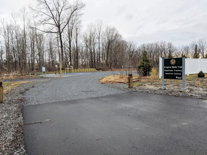 Empire State Trail - Stormville Parking Picture 9