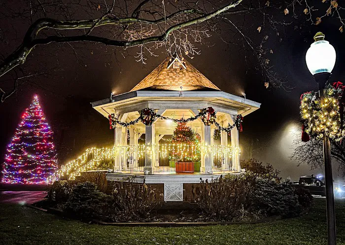 Trumbull Town Gazebo Picture 2