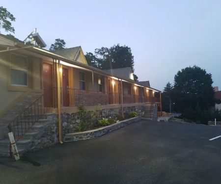 Golden Hill Inn Danbury