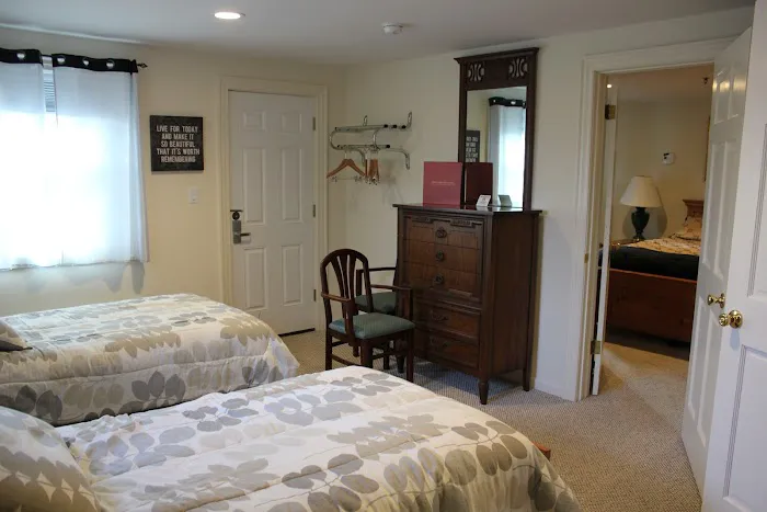 New Fairfield Motel Picture 7