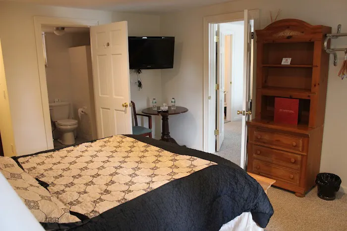 New Fairfield Motel Picture 6