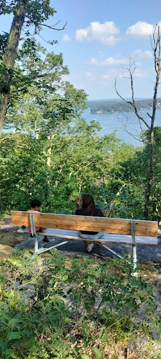 Sweetcake Mountain Lake Reserve Picture 6