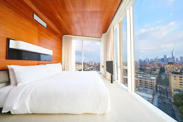 The Standard, High Line Picture 3