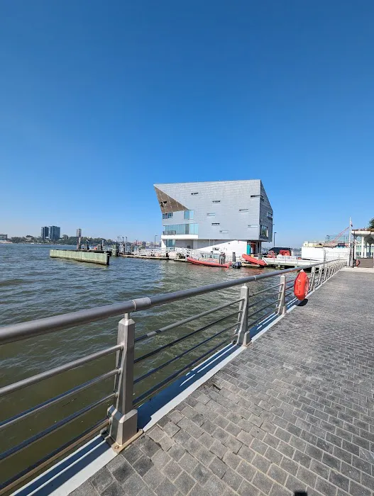 Gansevoort Peninsula Picture 6