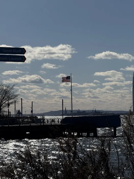 Gansevoort Landing Picture 5