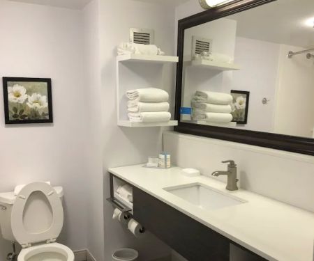 Hampton Inn Newark Airport