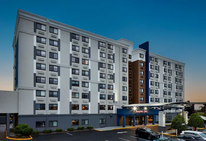 Hampton Inn Newark Airport Picture 5