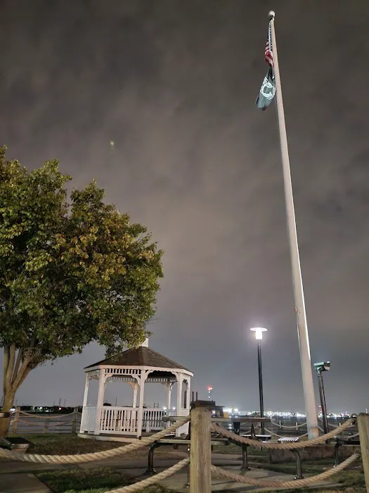 Captain Carlsen Park Picture 3