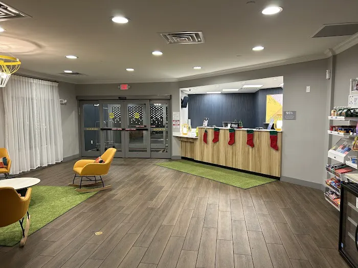 Spark by Hilton Rahway Picture 5