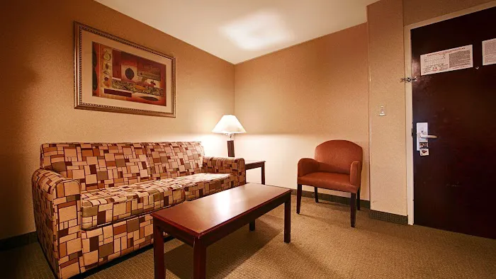 Riverview Inn & Suites Picture 2