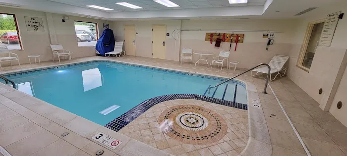 Riverview Inn & Suites Picture 5
