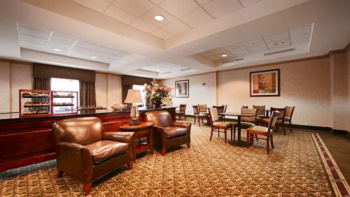Riverview Inn & Suites Picture 10