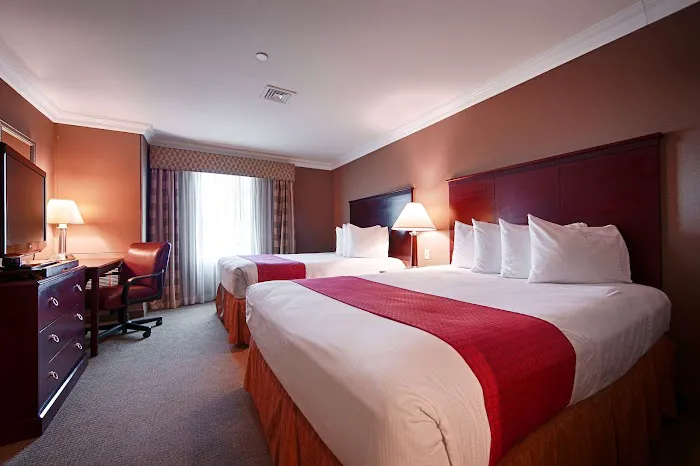 Riverview Inn & Suites Picture 6