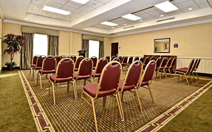 Riverview Inn & Suites Picture 9