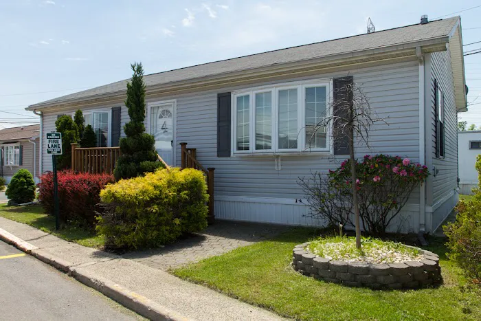 Ideal Homes Picture 10