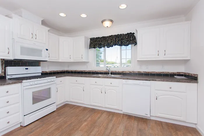 Ideal Homes Picture 6