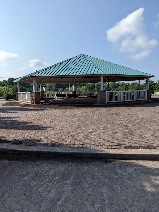 Memorial Plaza Picture 3