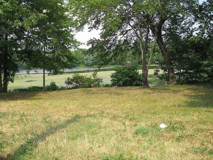 Wolfe's Pond Park Picture 4