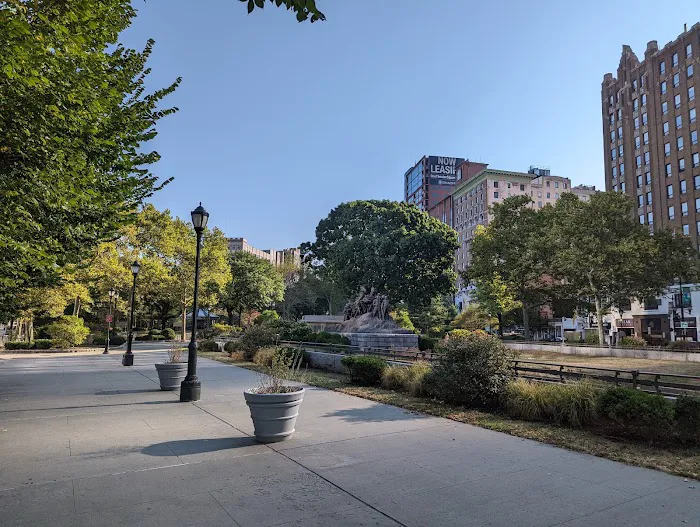 Military Park Picture 4