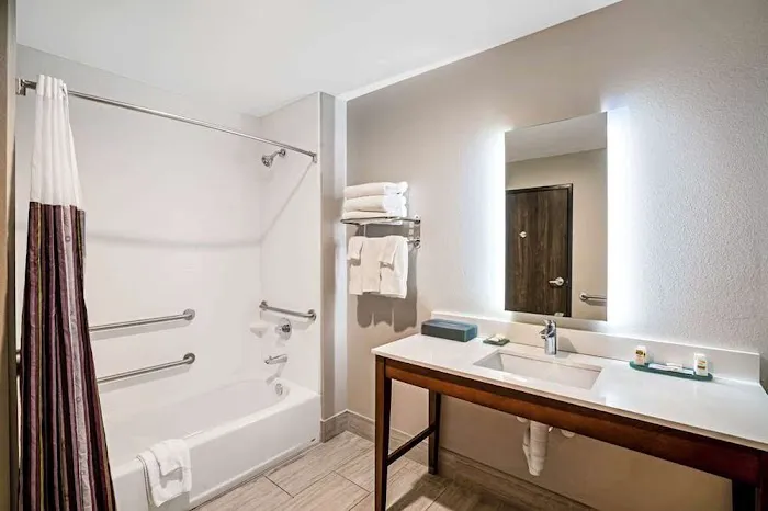 DoubleTree by Hilton Newark Penn Station Picture 4
