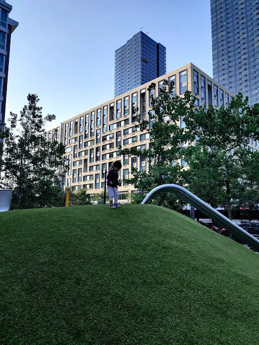 Morris Square Park Picture 3