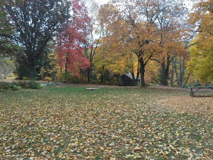 Sun-Air Lakeside Camp Picture 9
