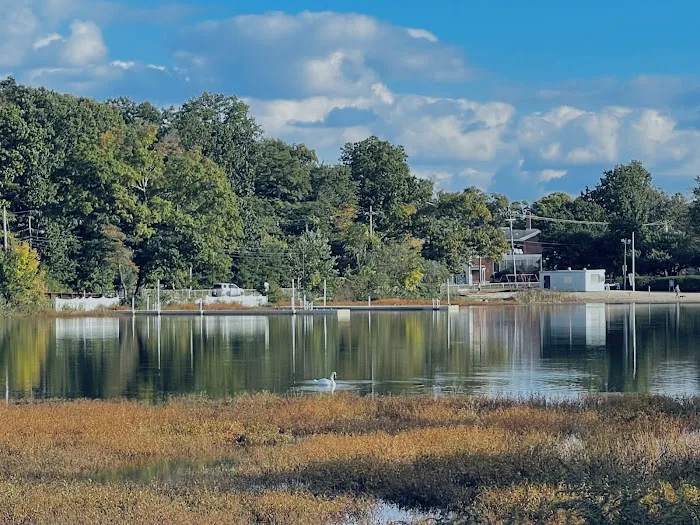 Parks Lake Gazebo Picture 10