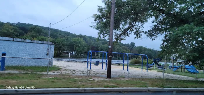 Parks Lake Concession Stand Picture 2