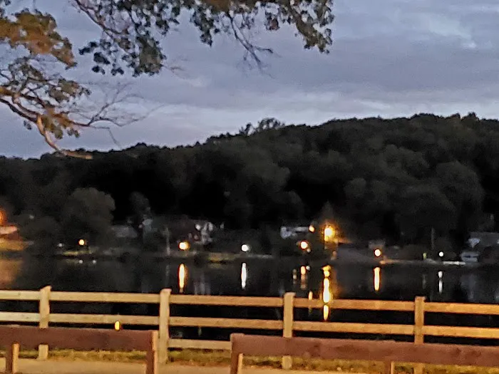 Foxs Lake Dam Park Picture 8